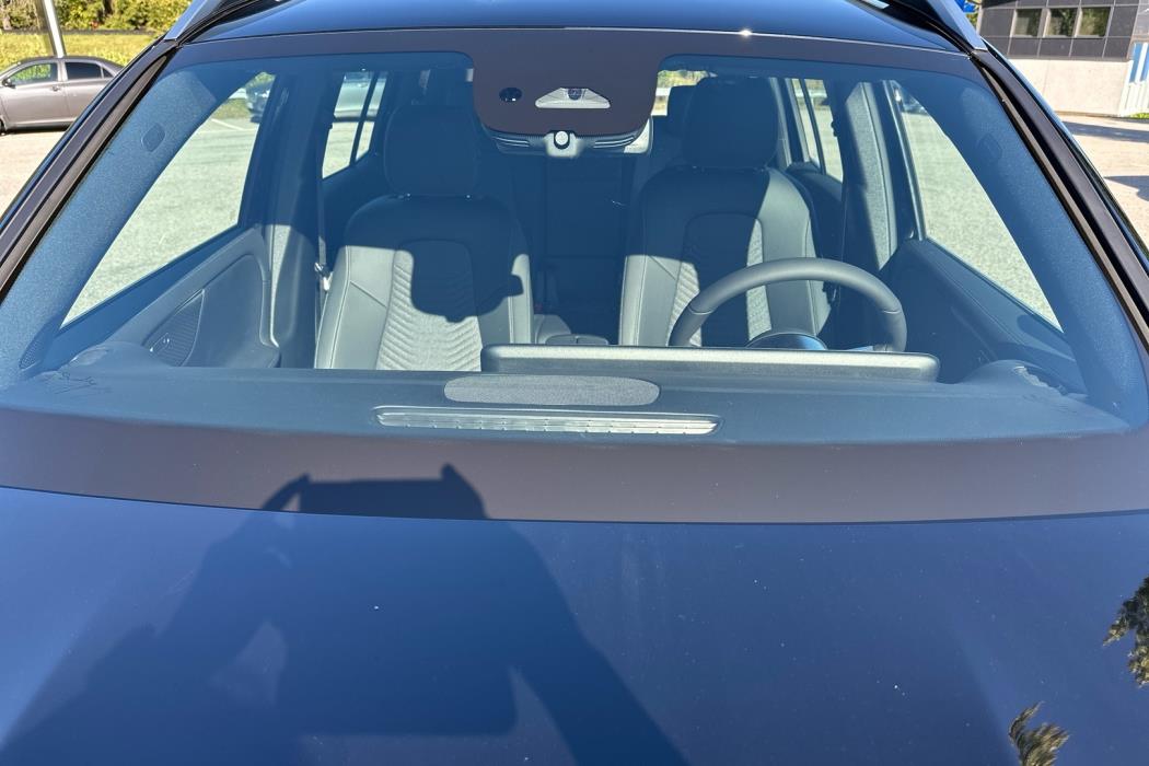 MERCEDES-BENZ EQB 2025