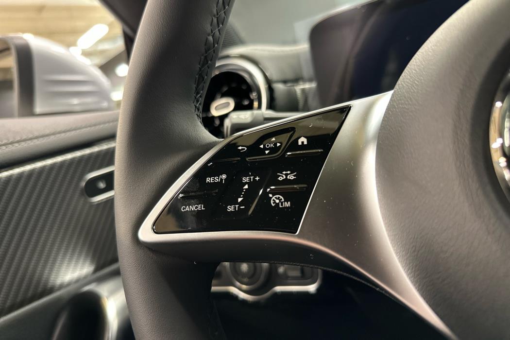MERCEDES-BENZ CLA 2025