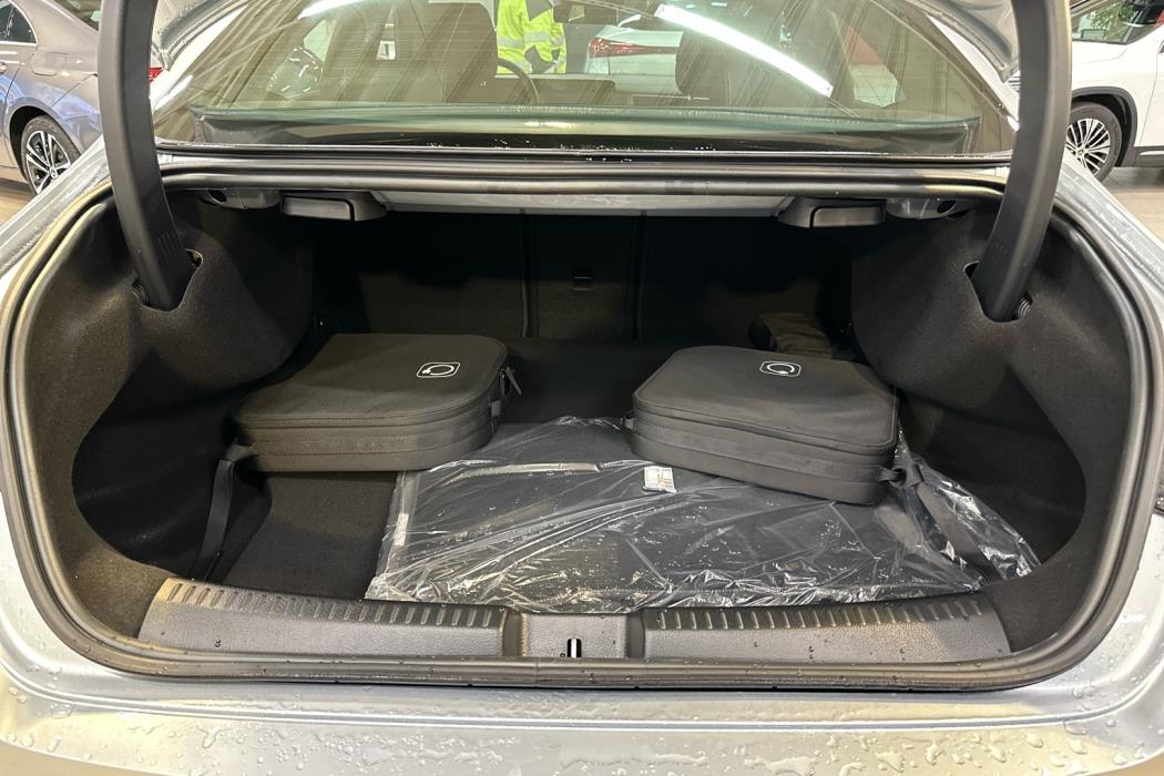 MERCEDES-BENZ CLA 2025