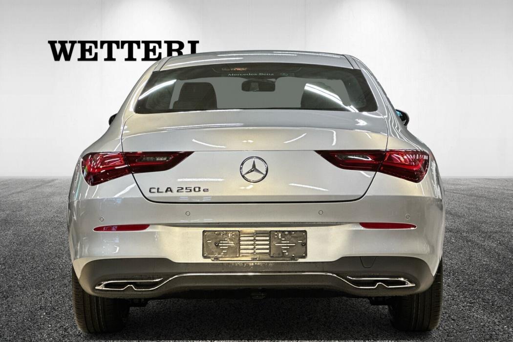 MERCEDES-BENZ CLA 2025