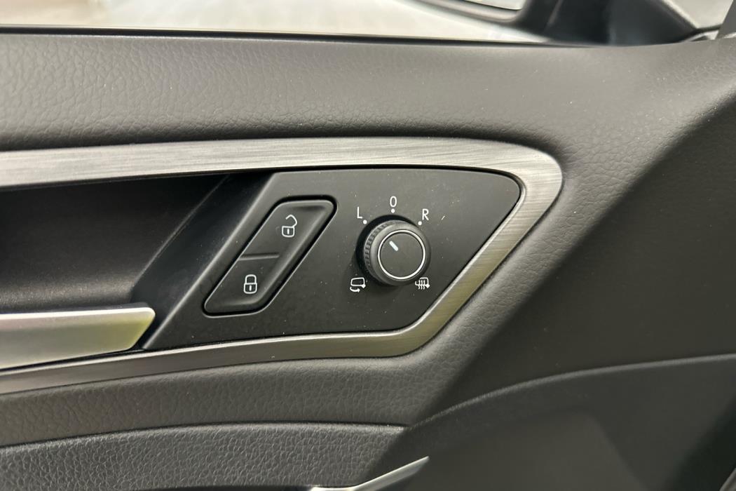 VOLKSWAGEN Golf 2020