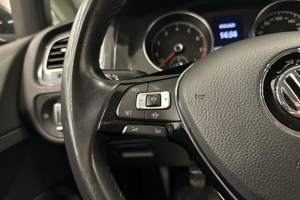 VOLKSWAGEN Golf 2020