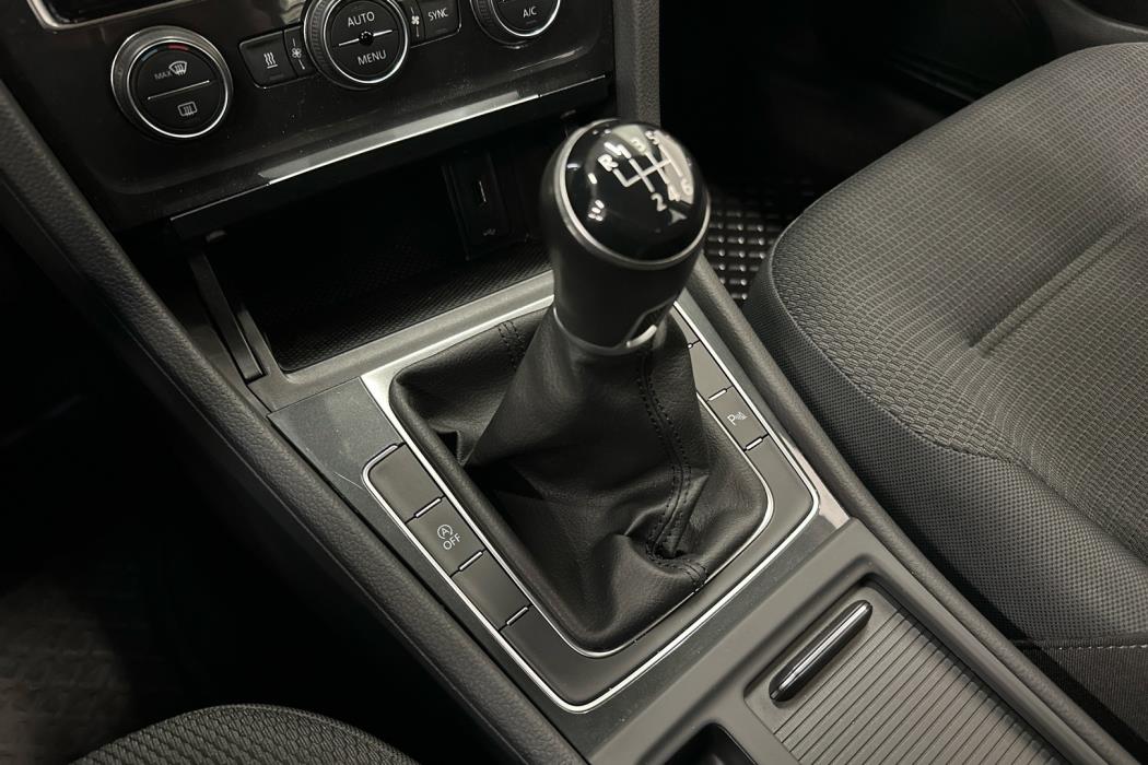 VOLKSWAGEN Golf 2020