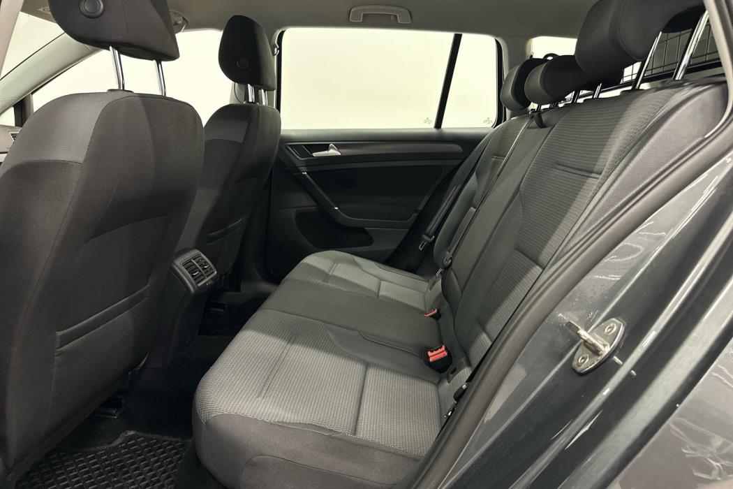 VOLKSWAGEN Golf 2020