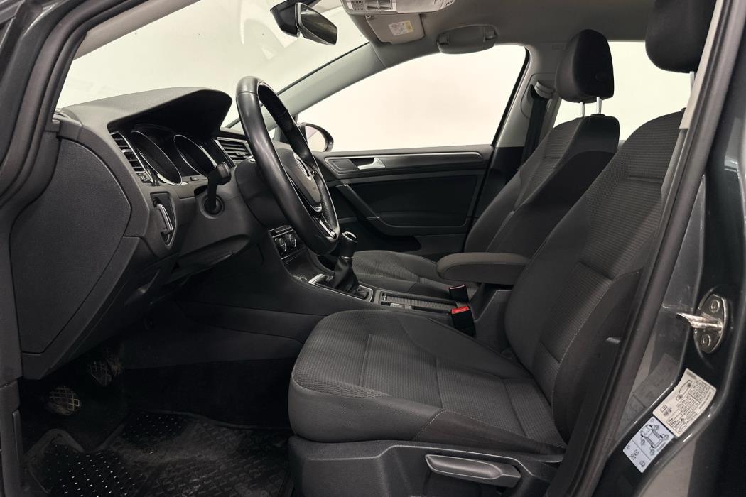 VOLKSWAGEN Golf 2020