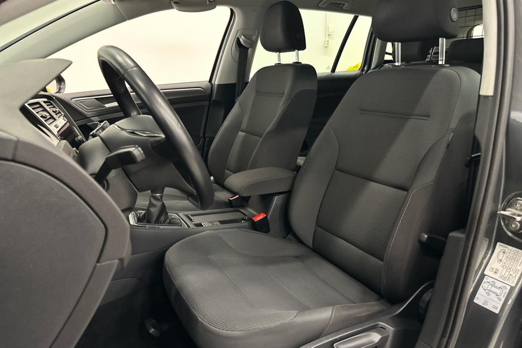 VOLKSWAGEN Golf 2020