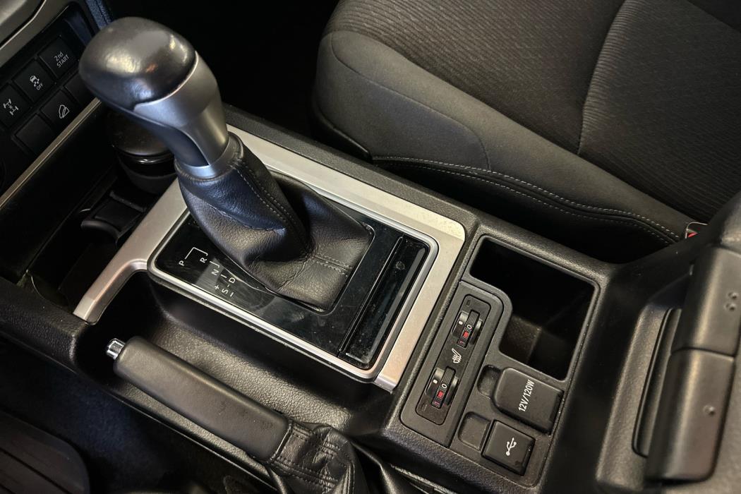 TOYOTA Land Cruiser 2021