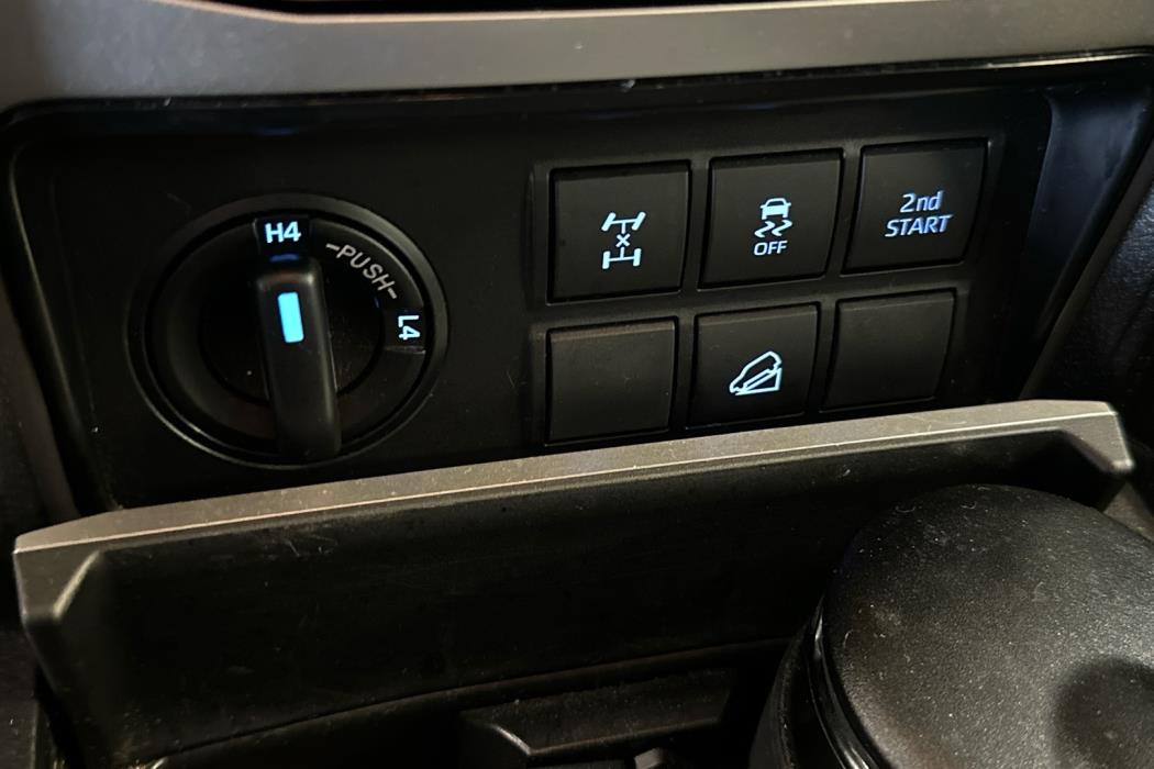 TOYOTA Land Cruiser 2021