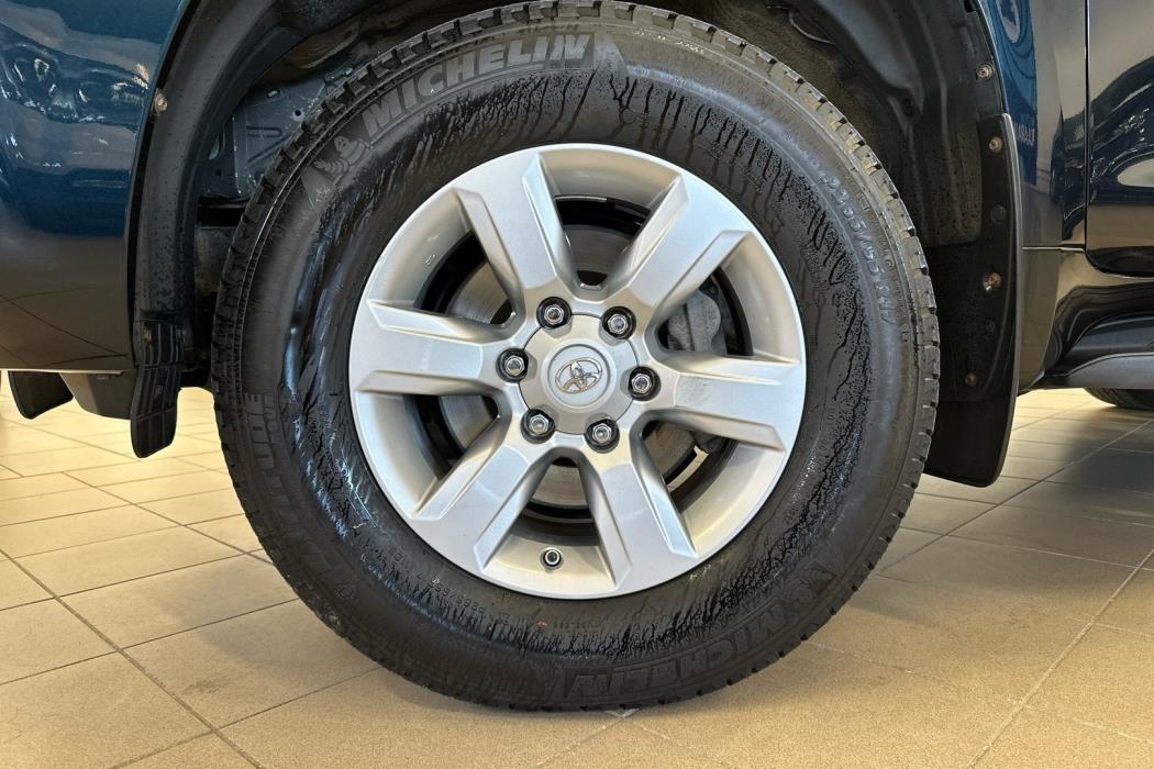 TOYOTA Land Cruiser 2021