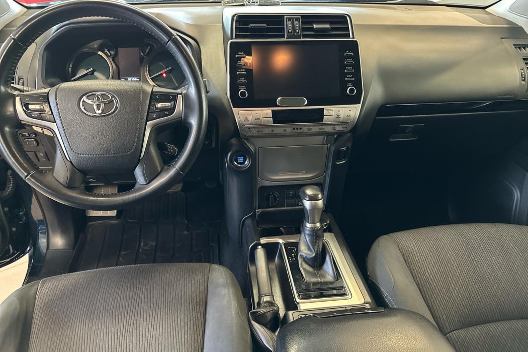 TOYOTA Land Cruiser 2021
