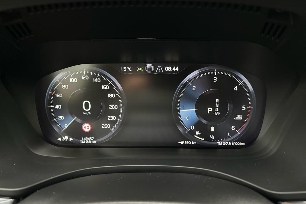 VOLVO XC60 2021