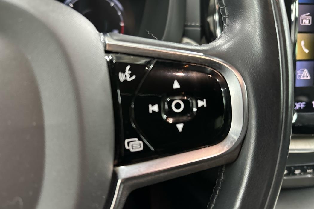VOLVO XC60 2021
