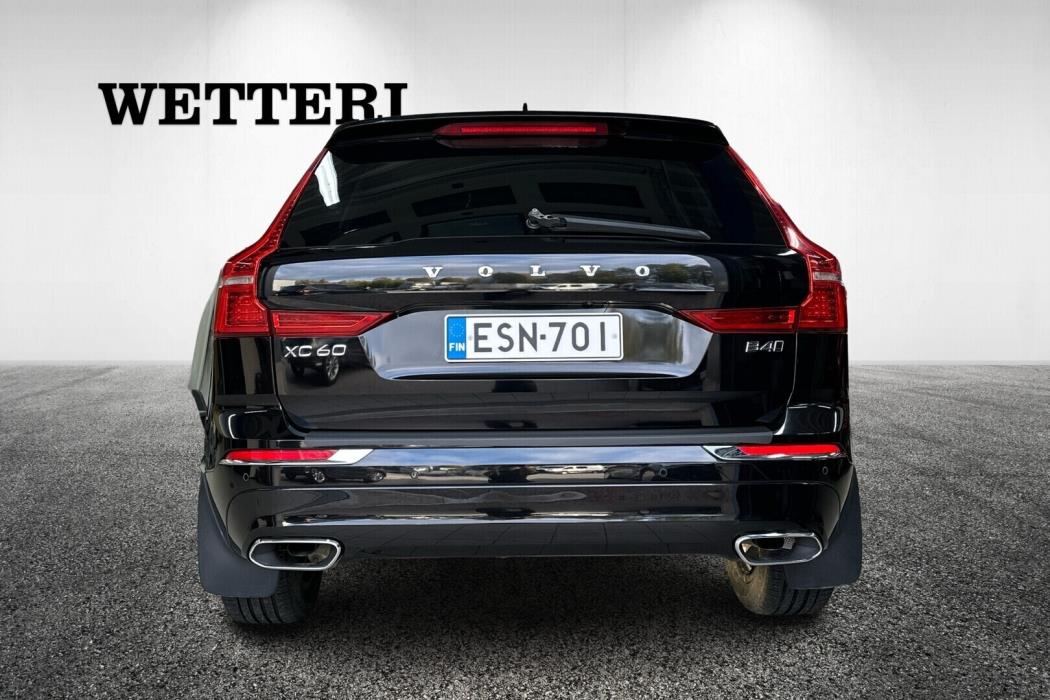 VOLVO XC60 2021