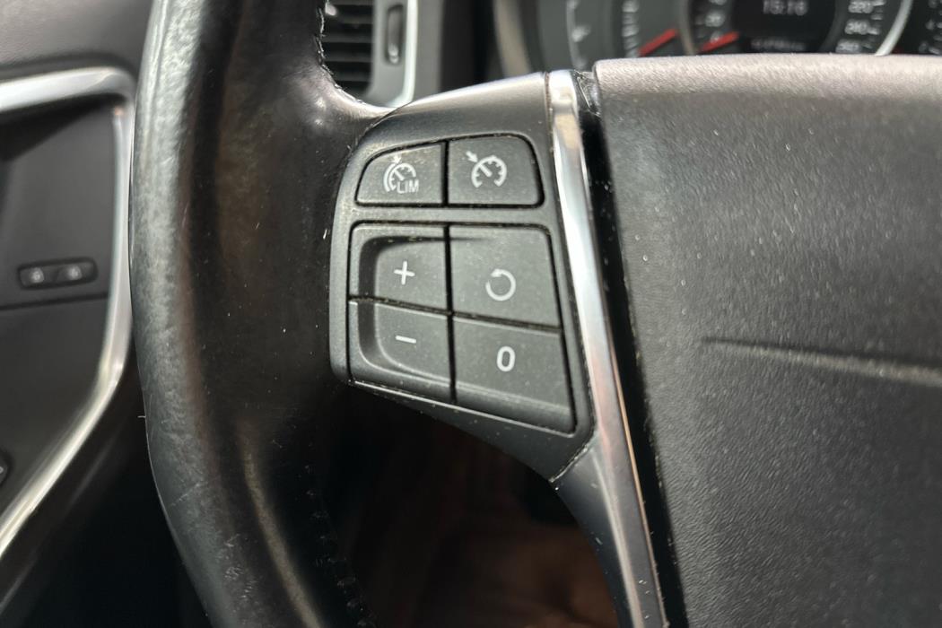 VOLVO V60 2014