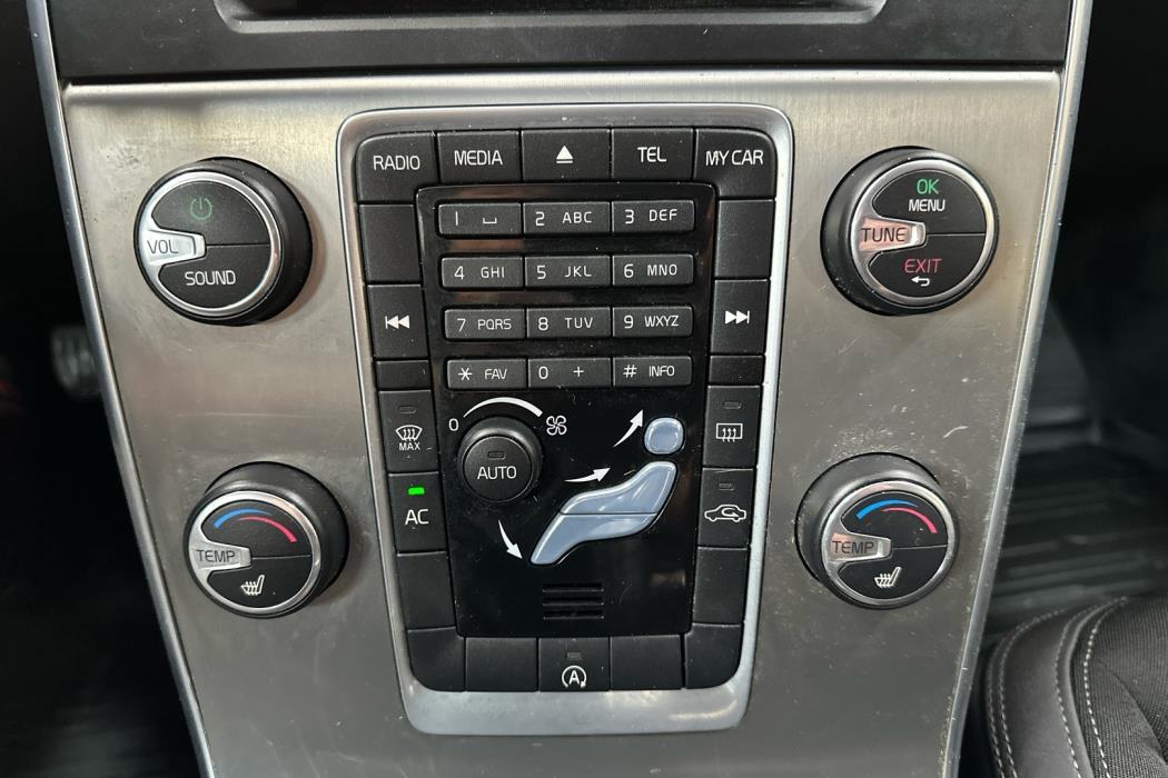 VOLVO V60 2014