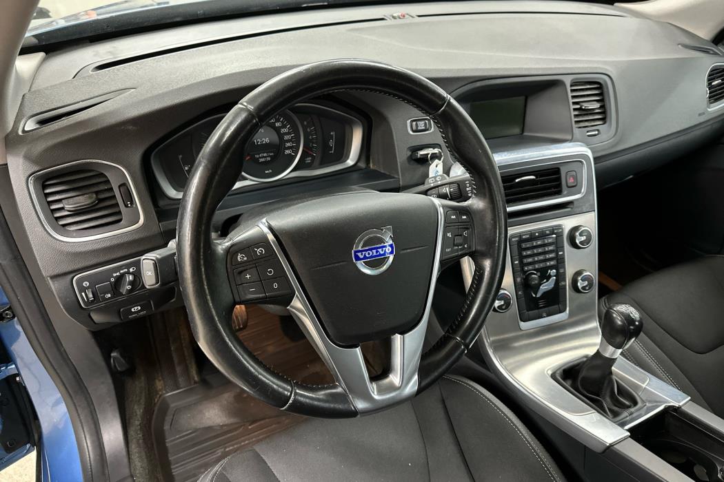 VOLVO V60 2014
