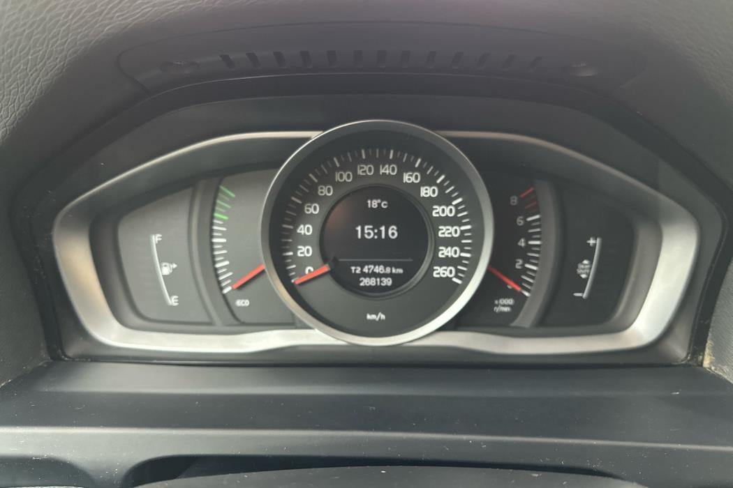 VOLVO V60 2014