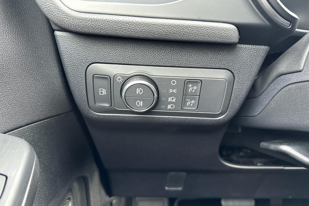 FORD Kuga 2025
