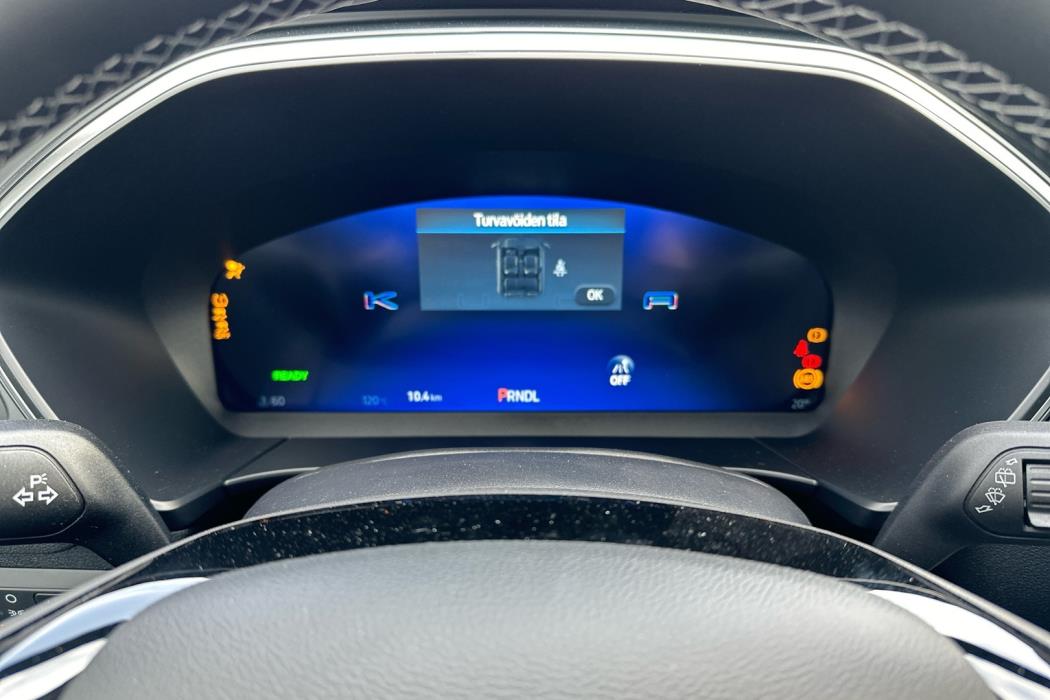 FORD Kuga 2025