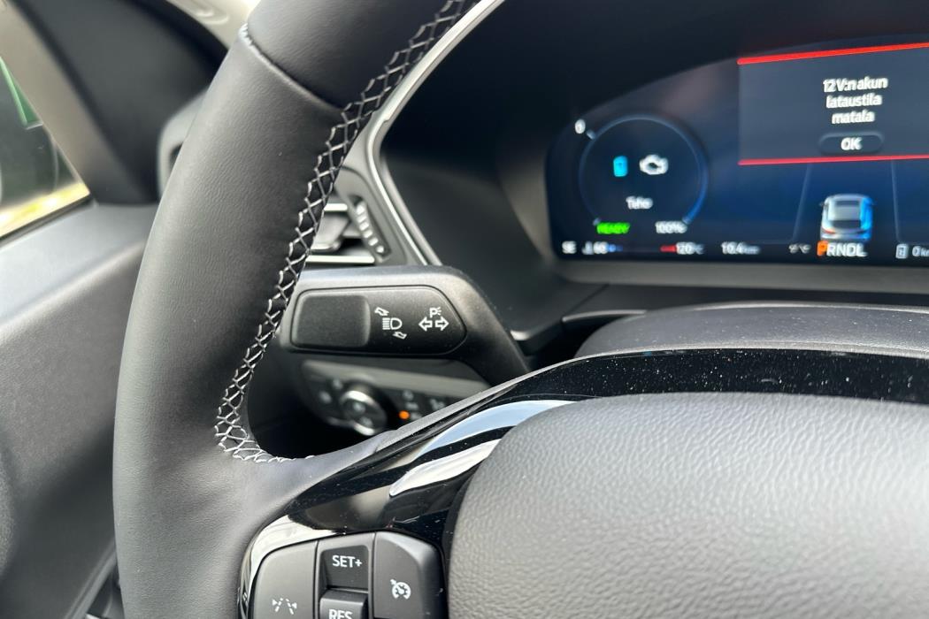 FORD Kuga 2025