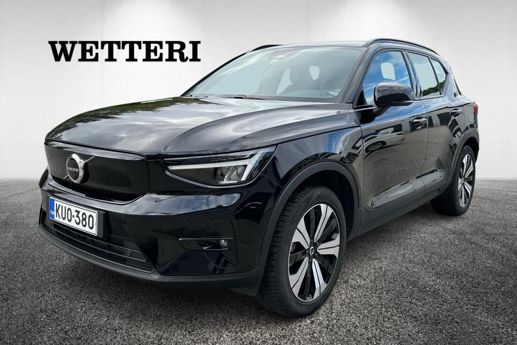 VOLVO XC40 2023