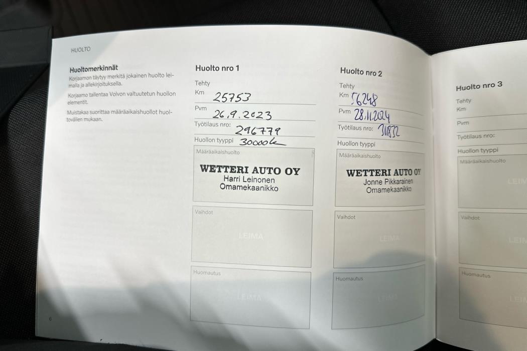 VOLVO XC40 2023