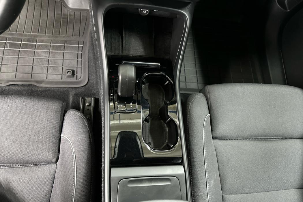 VOLVO XC40 2023