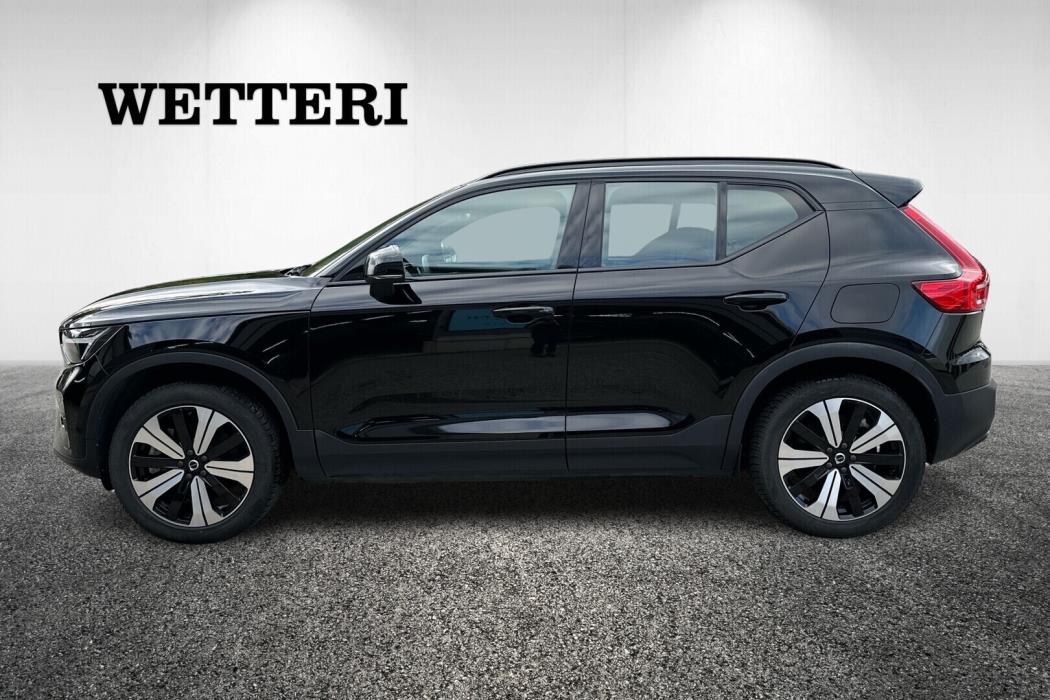 VOLVO XC40 2023