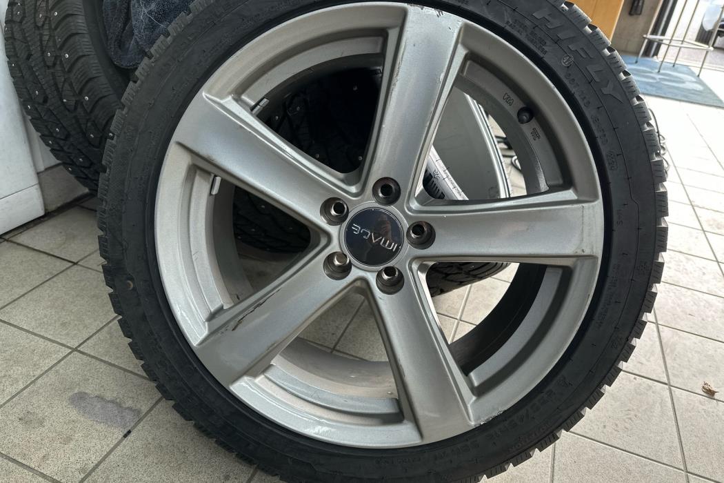 VOLVO V60 2021