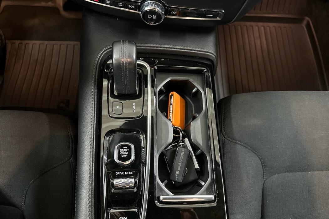 VOLVO V60 2021