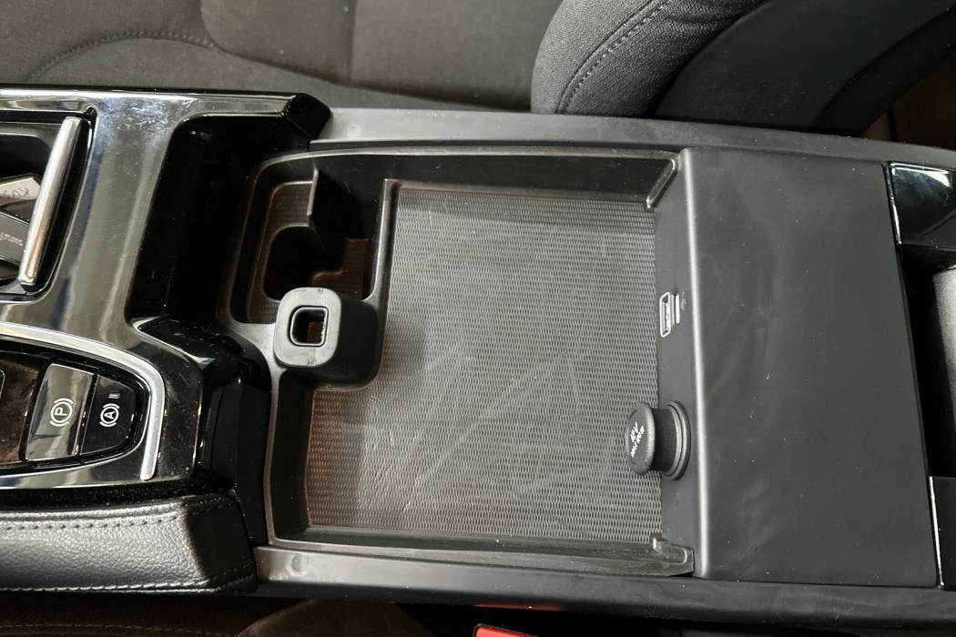 VOLVO V60 2021