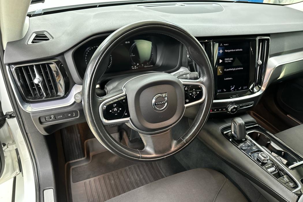 VOLVO V60 2021