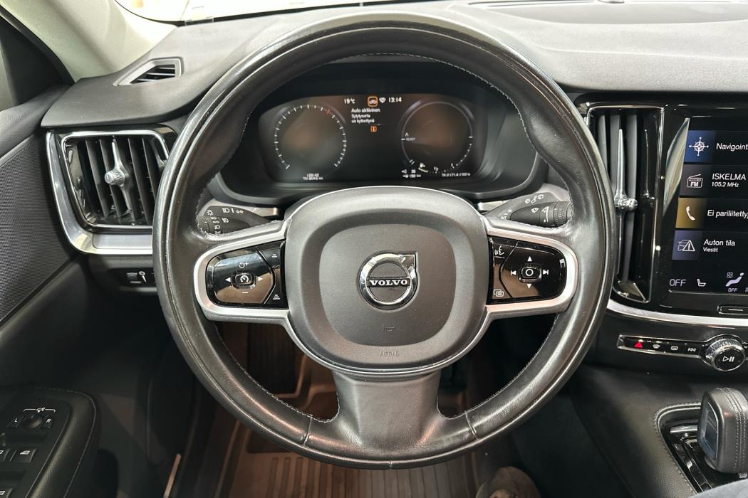 VOLVO V60 2021