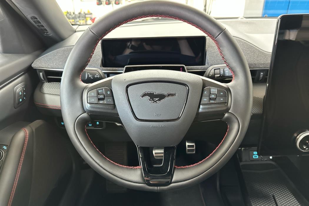 FORD Mustang Mach-E 2025