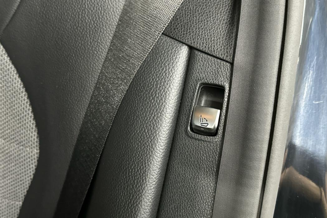 MERCEDES-BENZ C 2017
