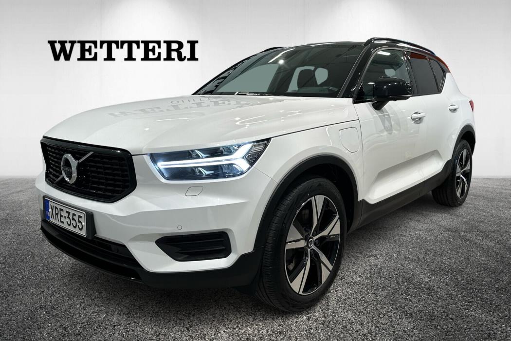VOLVO XC40 2022
