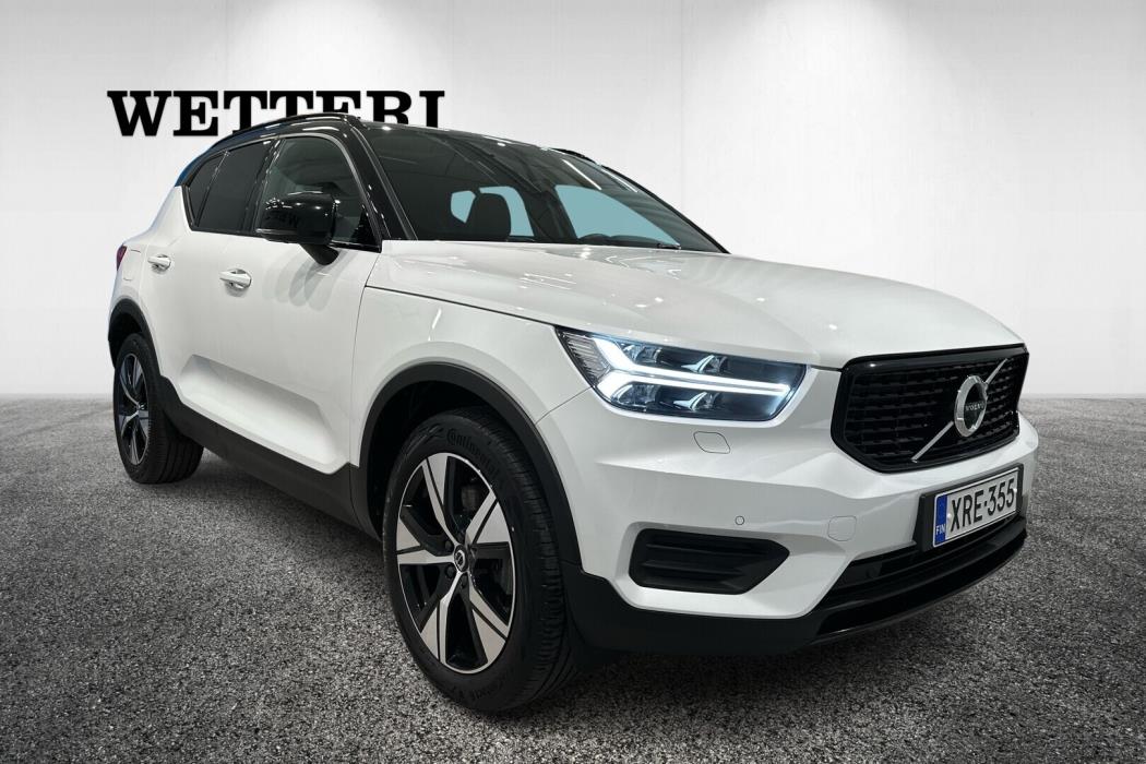 VOLVO XC40 2022