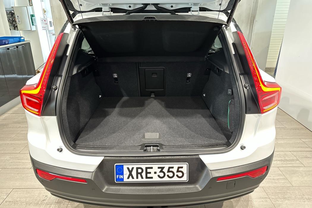 VOLVO XC40 2022