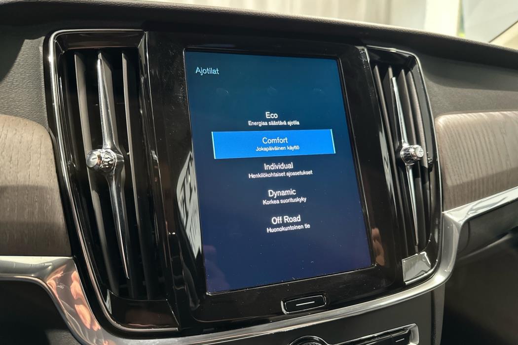 VOLVO V90 Cross Country 2021