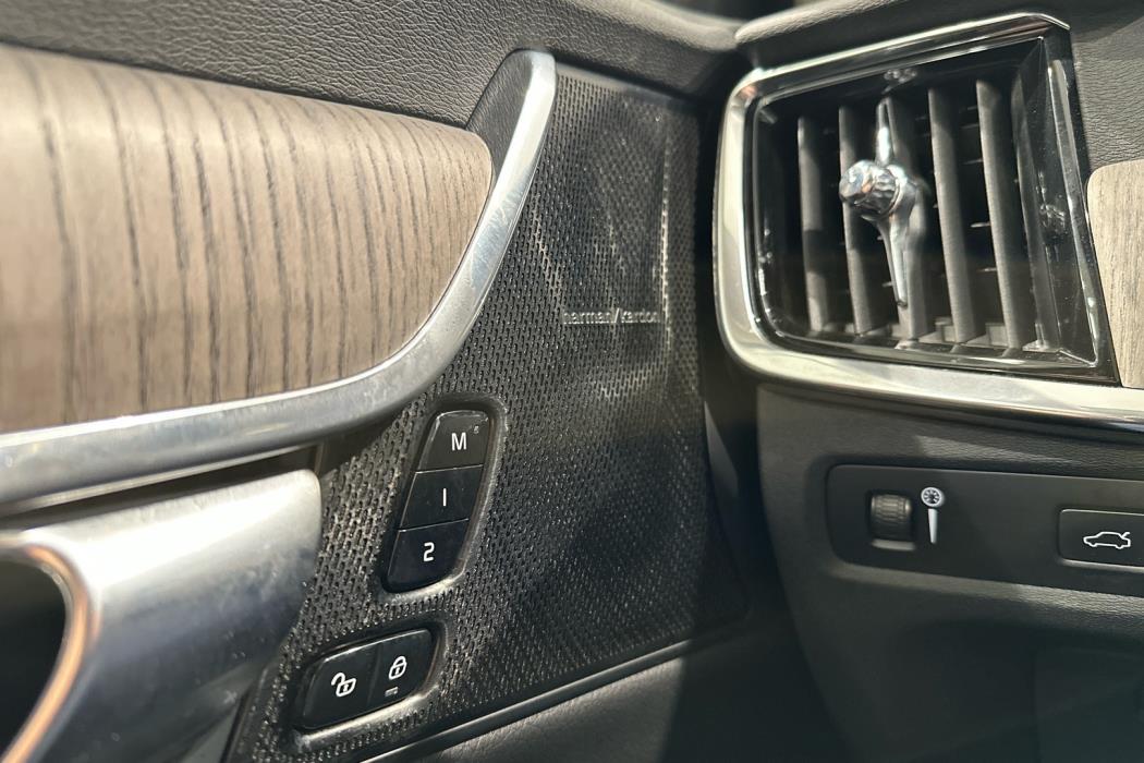 VOLVO V90 Cross Country 2021