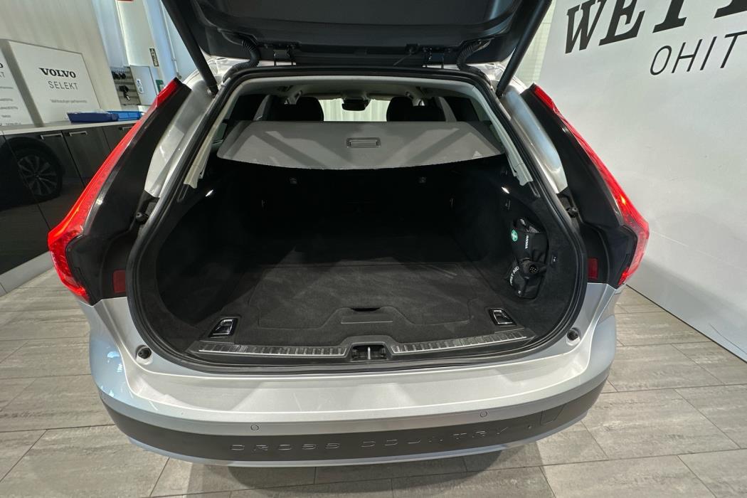 VOLVO V90 Cross Country 2021