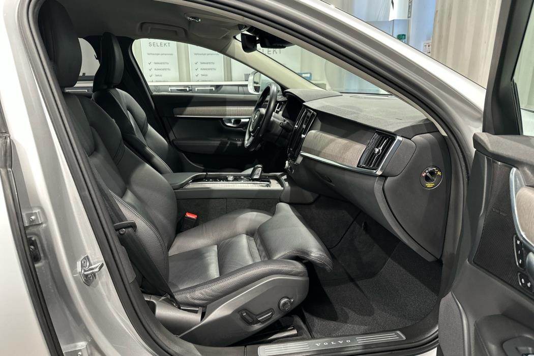 VOLVO V90 Cross Country 2021