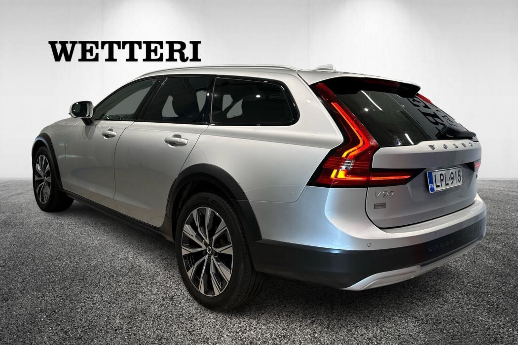 VOLVO V90 Cross Country 2021