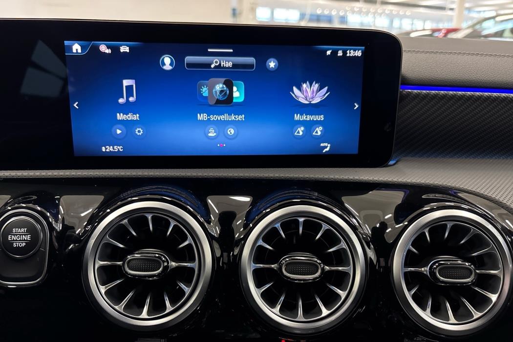 MERCEDES-BENZ CLA 2025