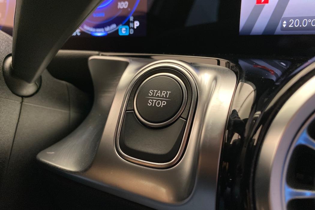 MERCEDES-BENZ EQB 2024