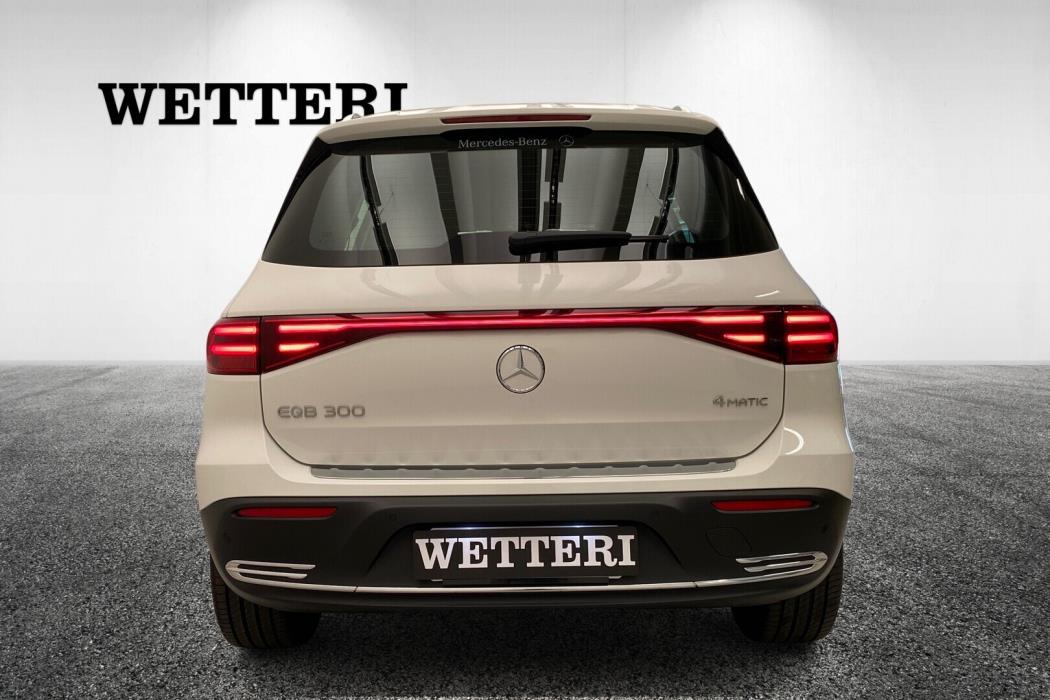 MERCEDES-BENZ EQB 2024