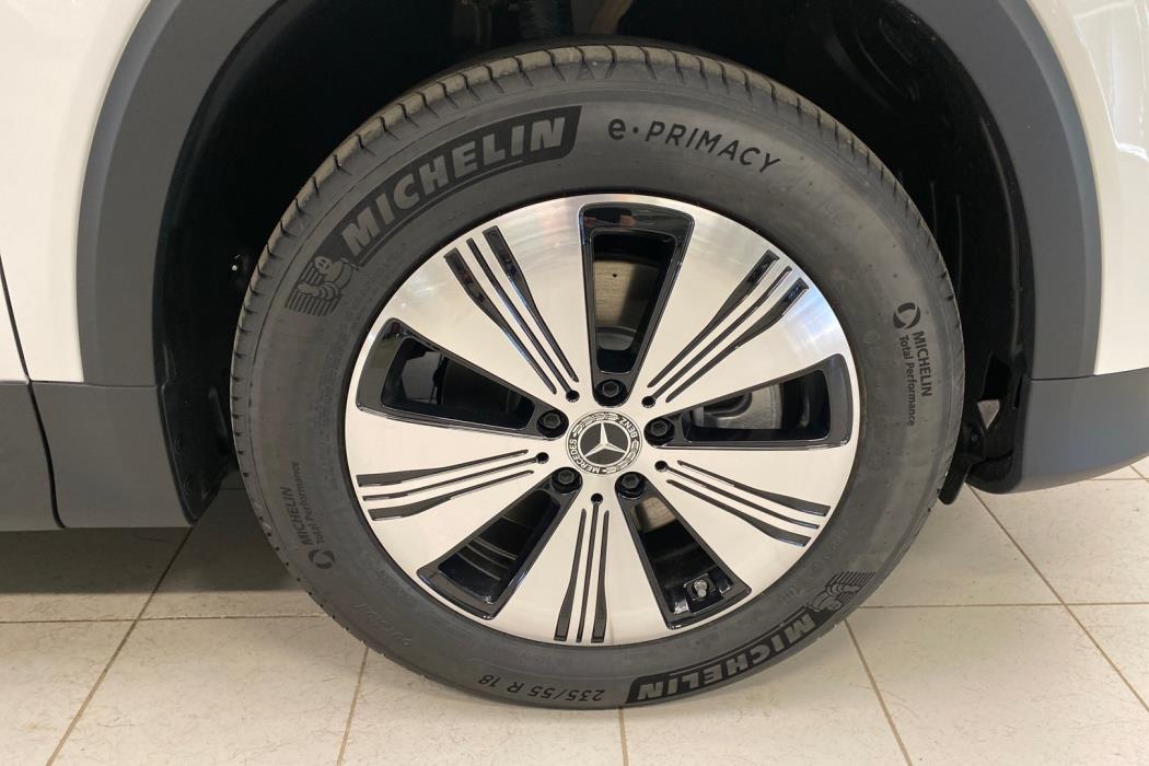 MERCEDES-BENZ EQB 2024