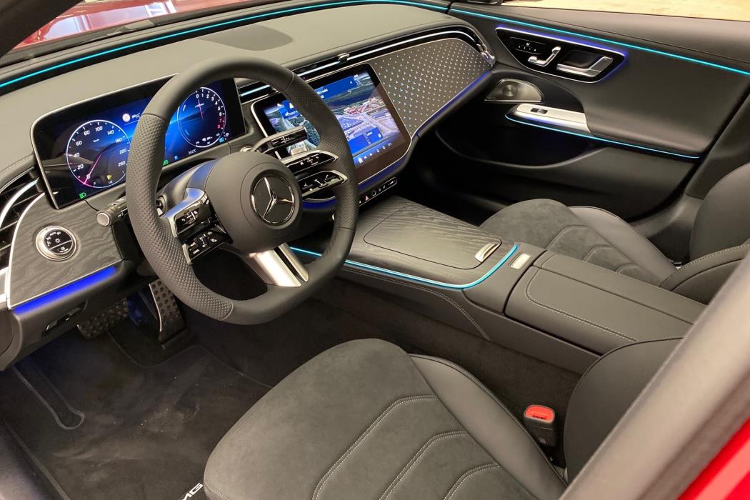 MERCEDES-BENZ E 2025