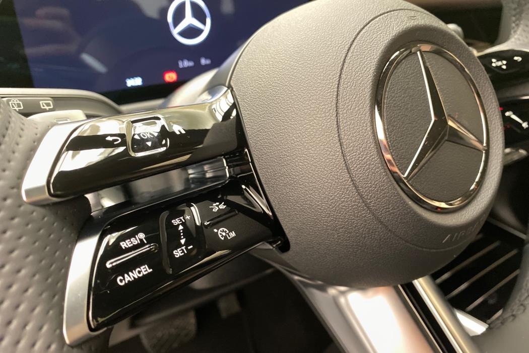 MERCEDES-BENZ EQA 2025
