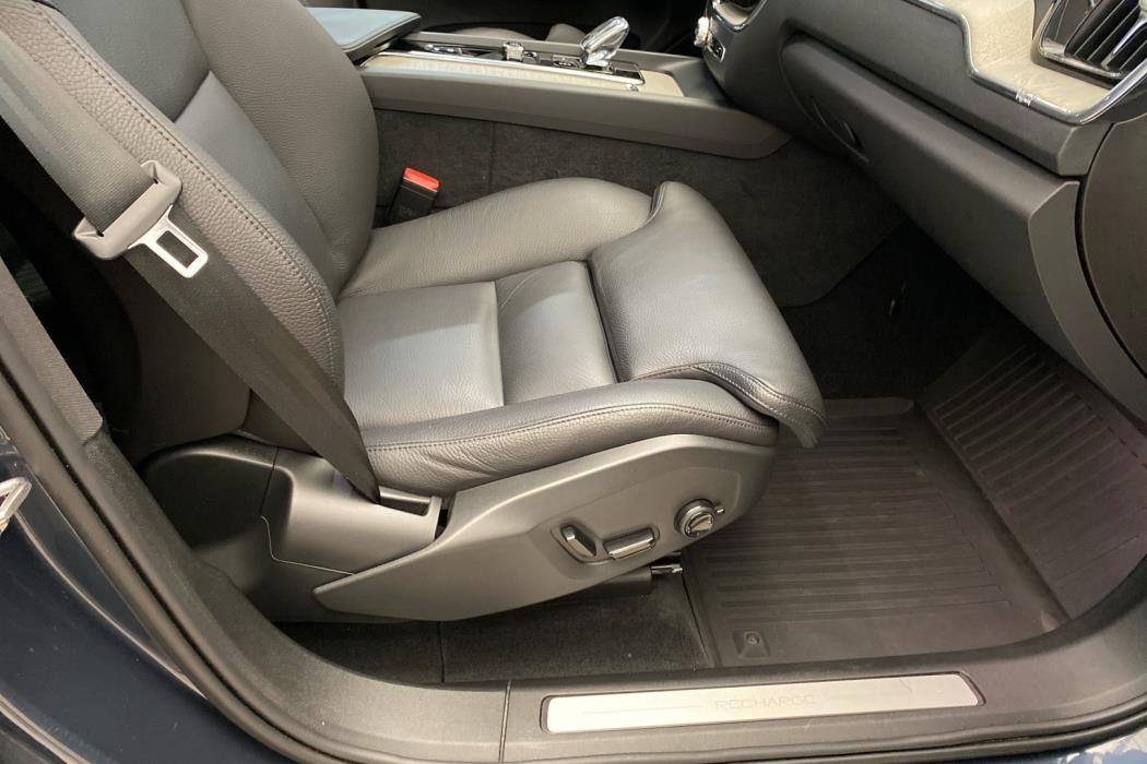 VOLVO XC60 2022